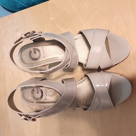 G by GUESS GG TAYMORA cream platform sandals. Size 7.5" - Picture 5 of 8